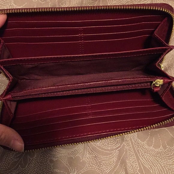 PATENT COACH WALLET - Picture 3 of 3